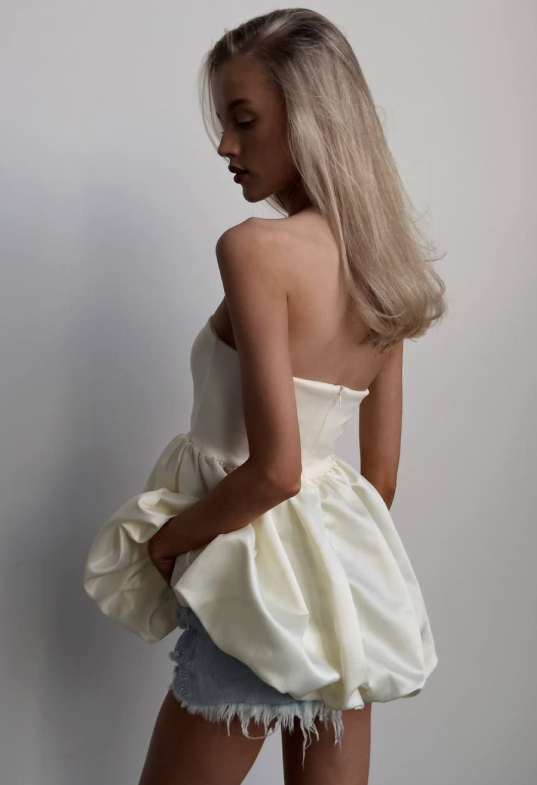 Top Nube estilo "Bubble hem"